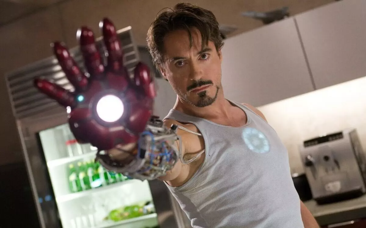 I stilen til Tony Stark: Robert Downey Jr. Reagerte på kritikken av Martin Scorsese til Marvel