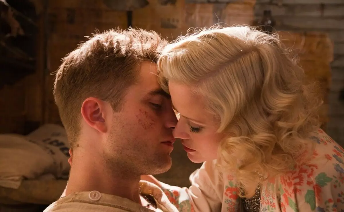 Ukusuka eRobert Pattinson kuJennifer Lawrence: owayengathandanga ukuqabula iinkwenkwezi