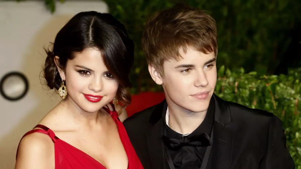 Insider: "Mae Selena Gomez yn gwybod ei bod yn well heb Justin Bieber"