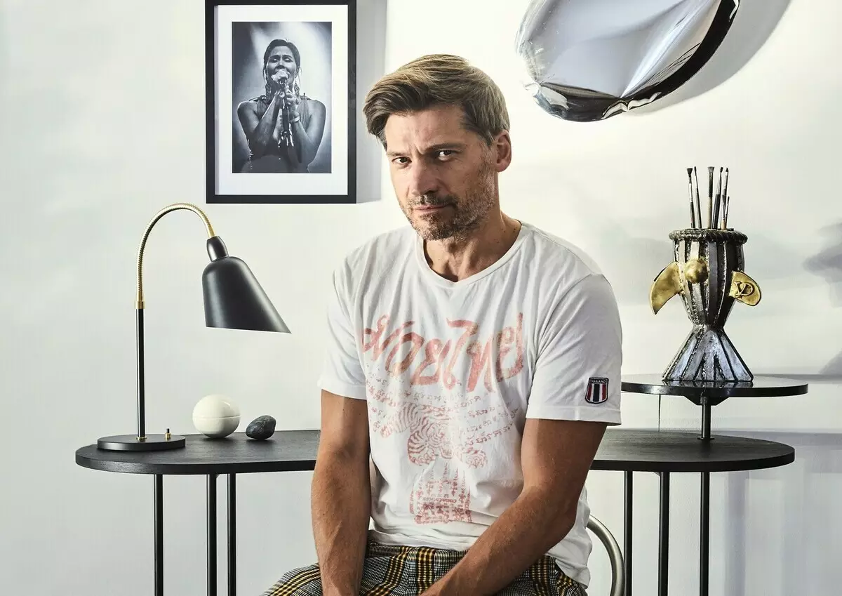 Nikolai Koster Valdau va passar un recorregut per la seva casa a Beverly Hills