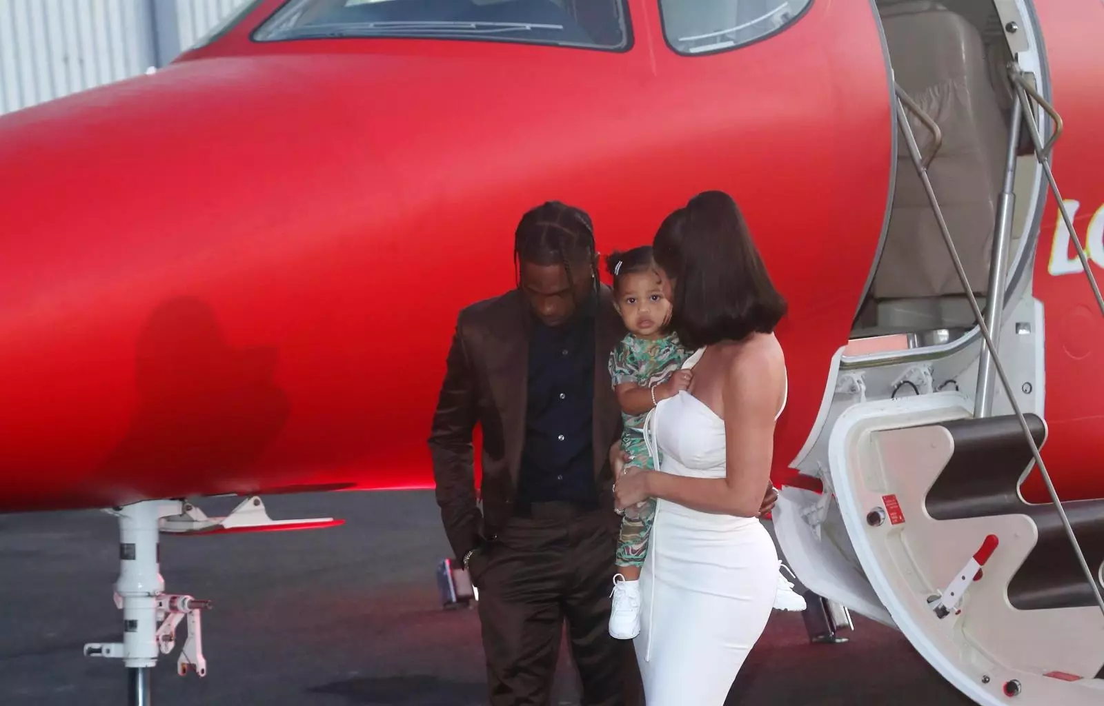 Η κόρη Kylie Jenner Stormy εμφανίστηκε για πρώτη φορά στο κόκκινο χαλί με τη μητέρα της 30557_1