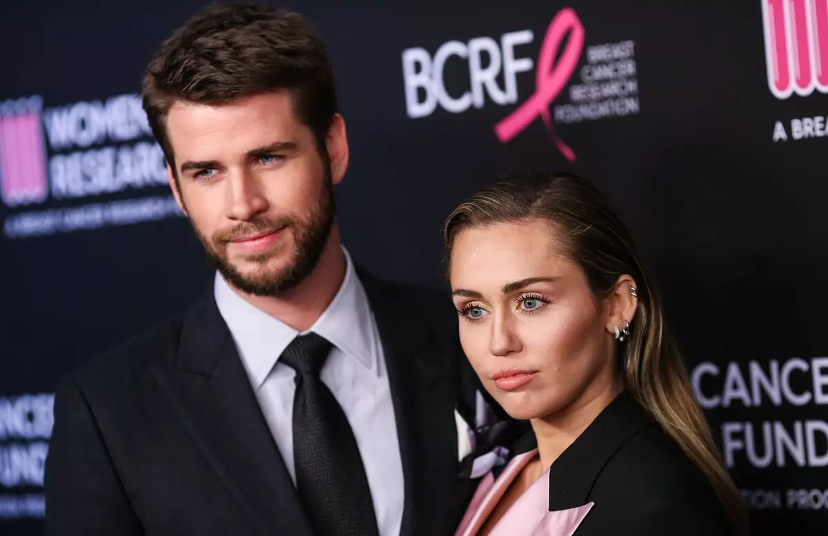 Liam Xemosswort va Miley Kir tez ajralish haqida izoh berdi: "Siz nima ekanligini bilmaysiz"