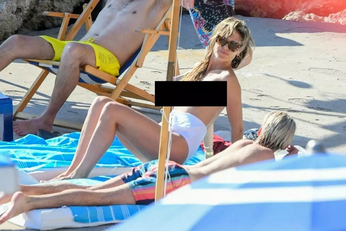 عکس: Heidi Klum Sunbathing Topless Top With Tom و Bill Kaulitz 30985_2