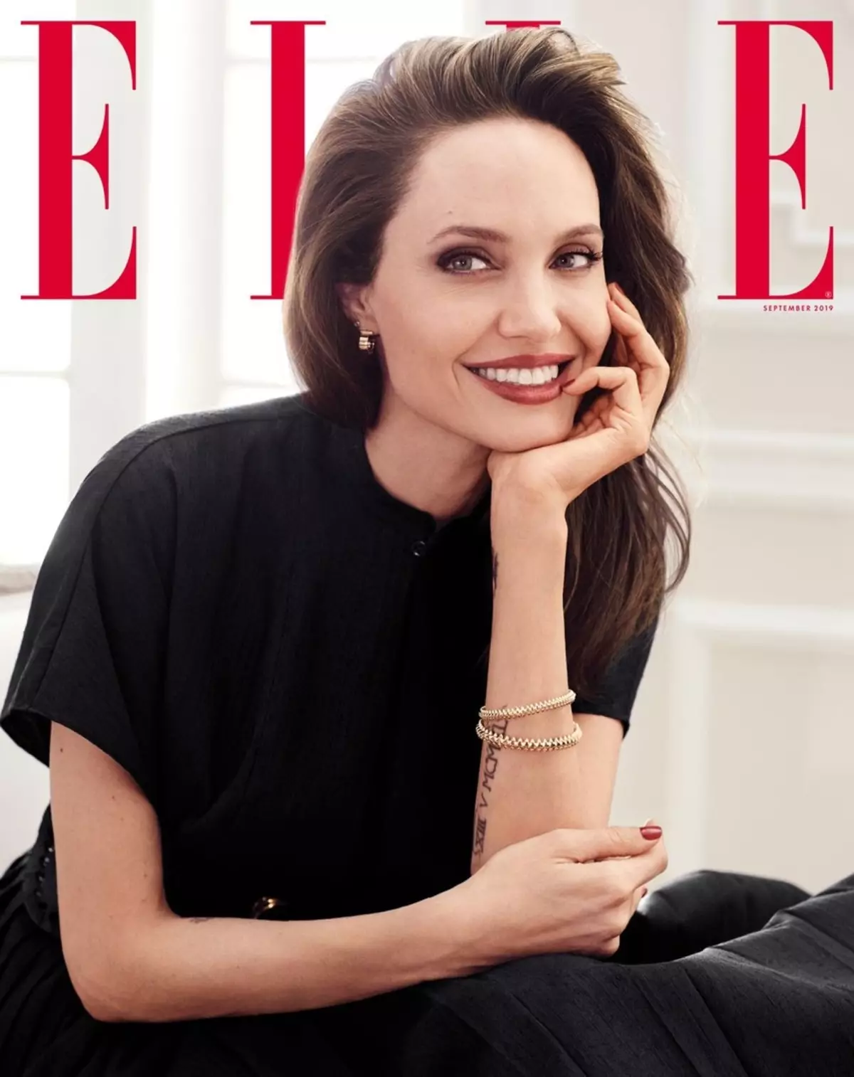 Angelina Jolie povedal o "ženskom love" v stĺpci autora pre ELLE