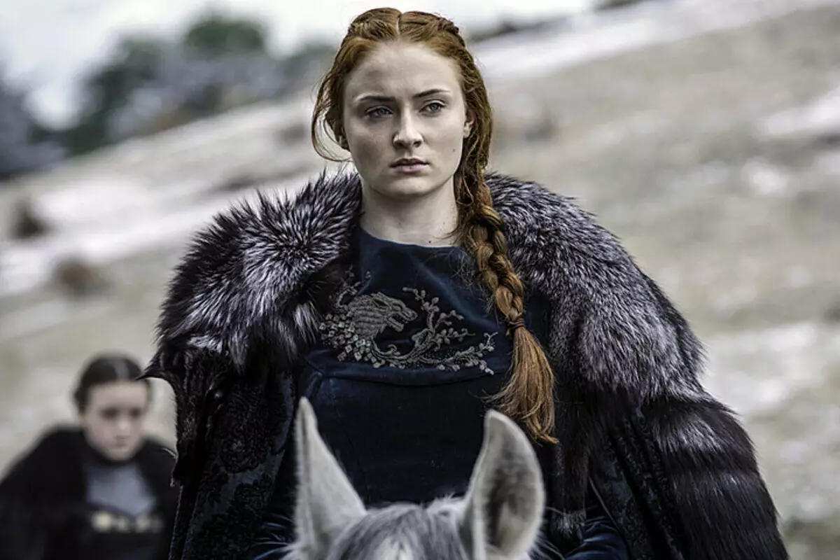 Sansa Stark yuav sim rau ntawm cov cuab yeej ua rog nyob rau lub caij kawg "kev ua si ntawm Thrones" Games of Thrones "