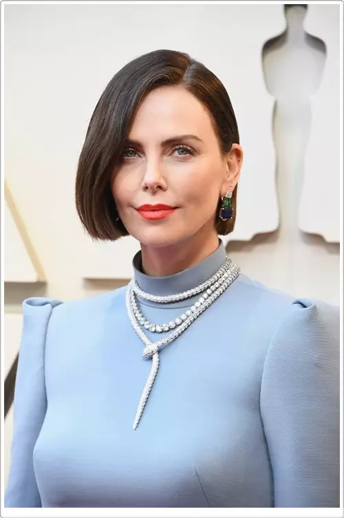 Крупним планом: макіяж і зачіски зірок з червоної доріжки «Оскара» 2019 31195_24