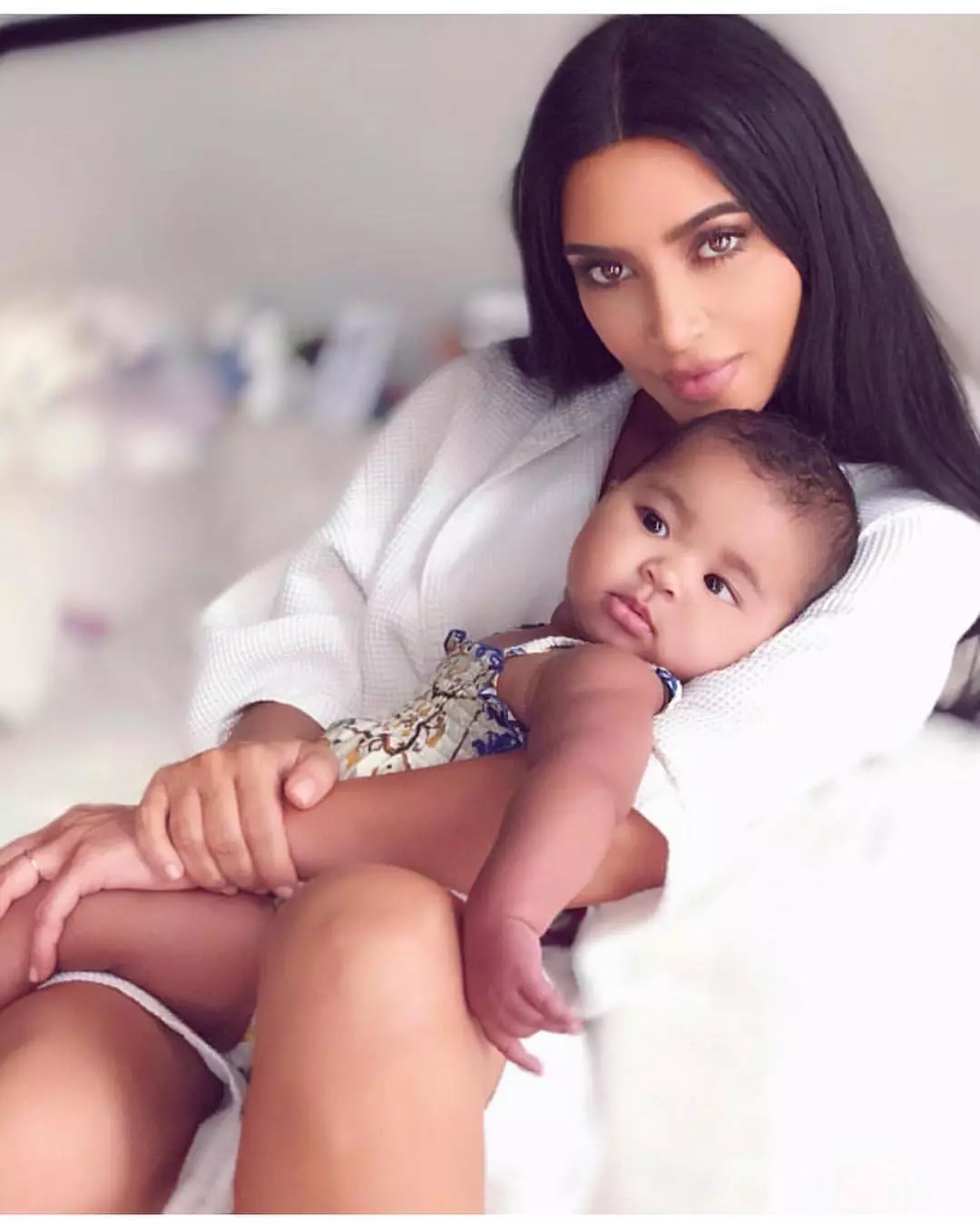 Kim Kardashian y Kylie Jenner registrarán los nombres de sus hijos como sellos comerciales 31242_1