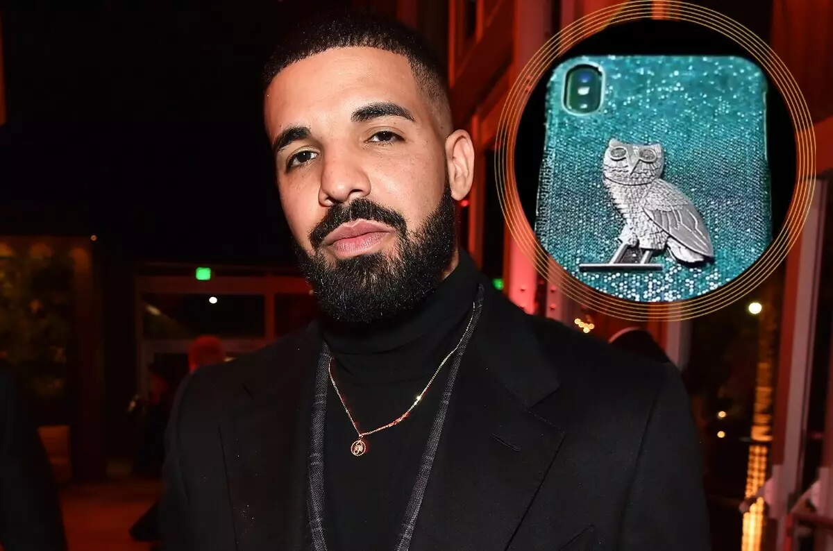 Ο Drake αγόρασε μια χρυσή θήκη για το iPhone του για $ 400.000