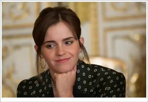 Emma Watson diskutis pri la Unua Damo de Francio la problemon de la seksa egaleco 31258_3