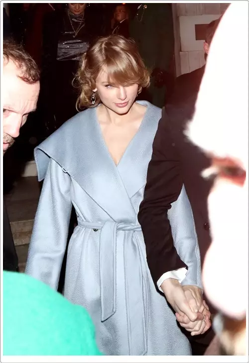 Đây là tình yêu: Taylor Swift đã bỏ lỡ Grammy để hỗ trợ Joe Alvin trên Giải thưởng BAFTA 31382_2