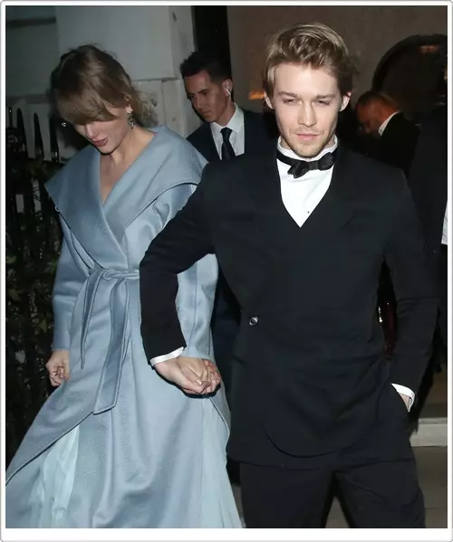 Questo è amore: Taylor Swift ha mancato il Grammy per supportare Joe Alvin su BAFTA Awards 31382_3
