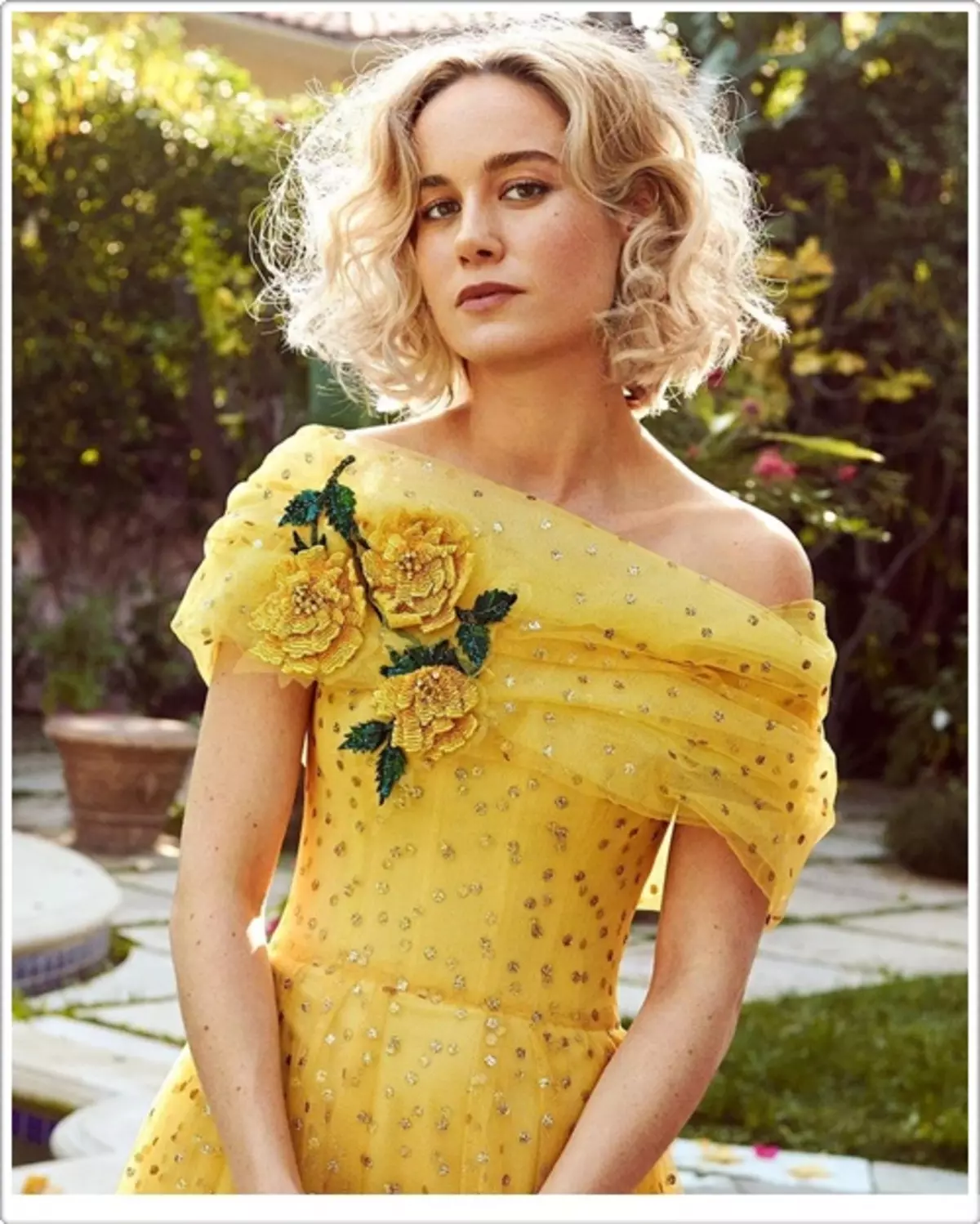 Srečamo se Captain Marvel: Brie Larson je okrasil pokrov MARTOV INSTYLE 31451_1