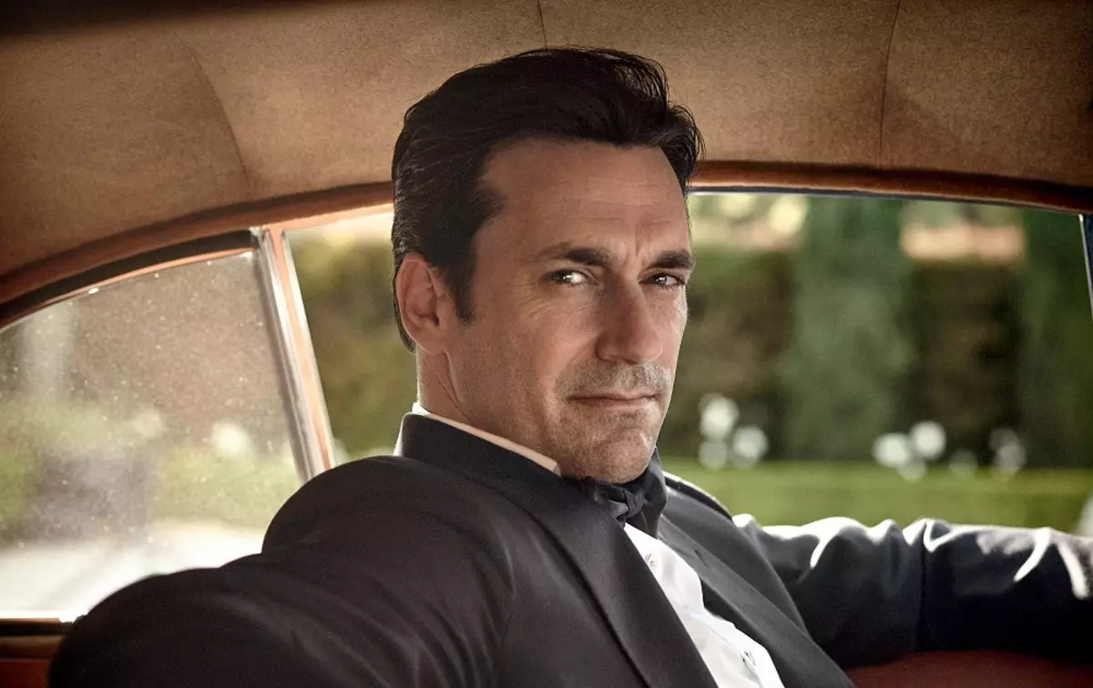 Photo: Like the star of "madness" John Hamm might look like Batman