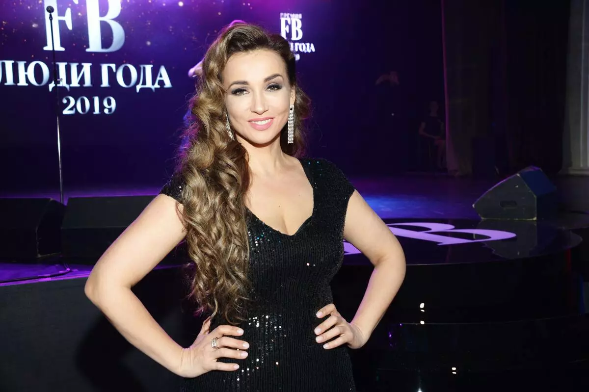 "Interne Alpha-Mames gevra": Anfisa Chekhov het boks opgeneem