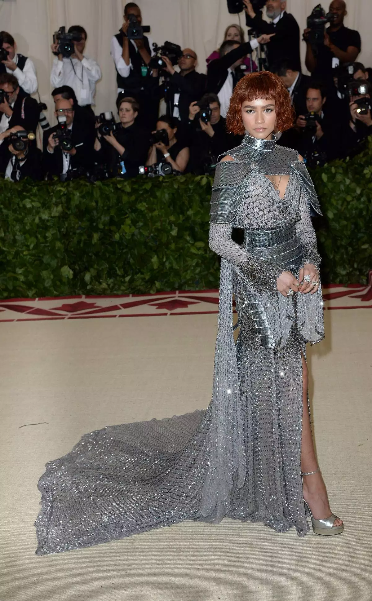 Mad outfits and Serena Williams as leading: What to expect from Met Gala 2019? 33077_5