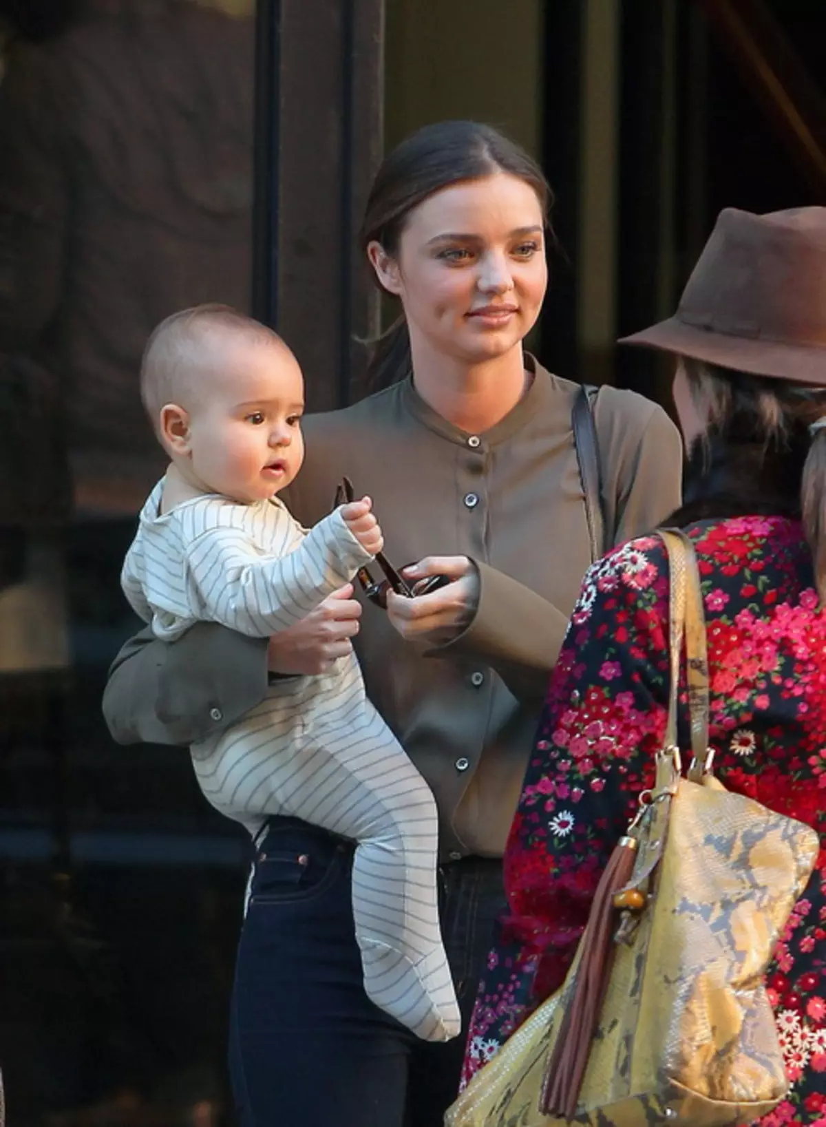 ჩარჩო ჩარჩო: ლეიტონ ბატონი, ჰენრი Caville, Miranda Kerr, Jessica Simpson და სხვები 34275_2