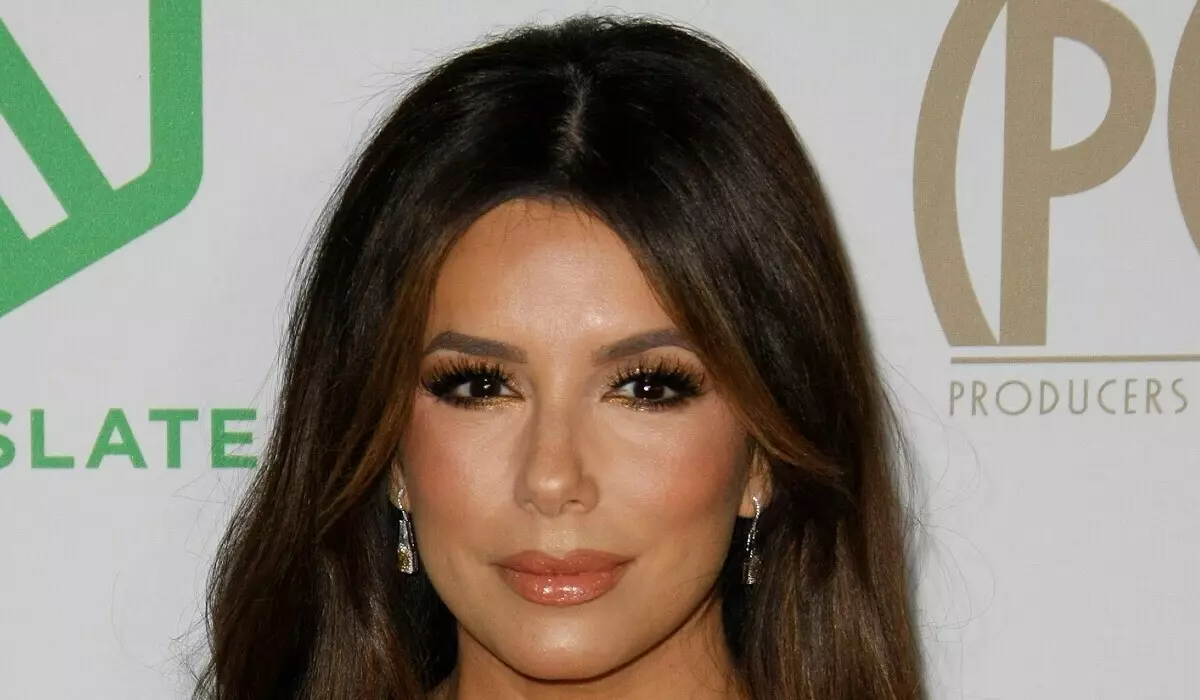 Eva Longoria senang kipas dengan kaki ramping: "Batut membantu"