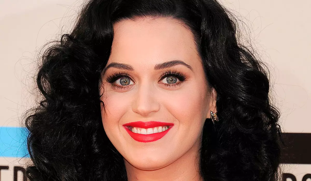 Extreme: Katy Perry raðað myndasund á salerni