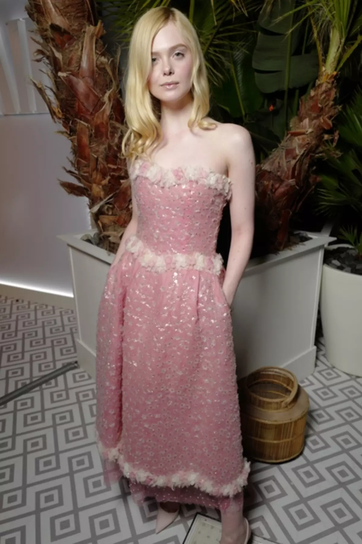 Cannes-2019: Margo Robbie, Marion Cotilar, El Fanning ja muut tähdet Chanel-illallisella 41472_15