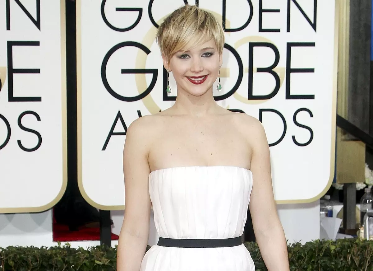 Jennifer Lawrence momba ny volon-dohany fohy: "Toa an'i Mia Farrow" aho