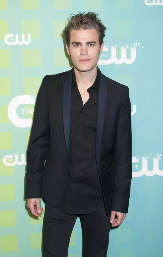 Paul Wesley: "No necesitas publicar twittes si no puedes superar el silencio"