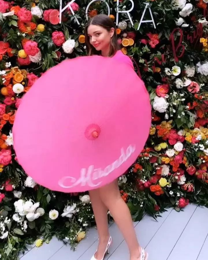 Si Miranda Kerr at Orlando Bloom ay muling nagkita sa party ng Louis Vuitton 44411_6