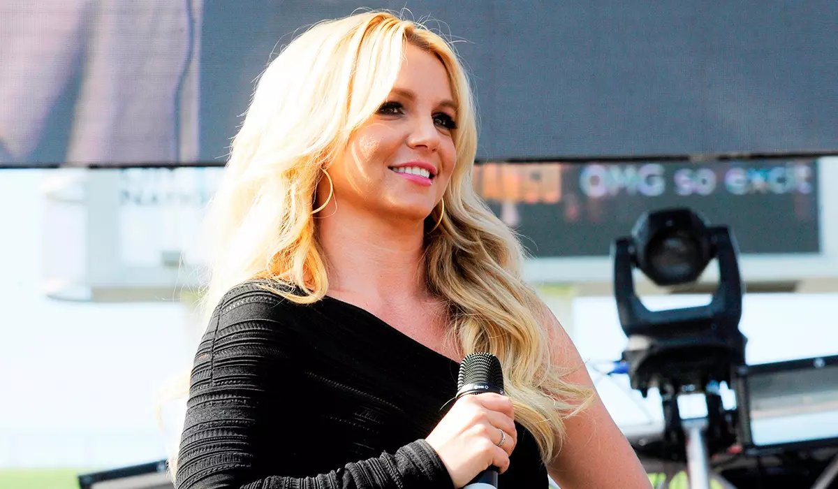 Britney Spears oo lagu dhejiyay sawir leh Justin Timberlake: "Suitain"