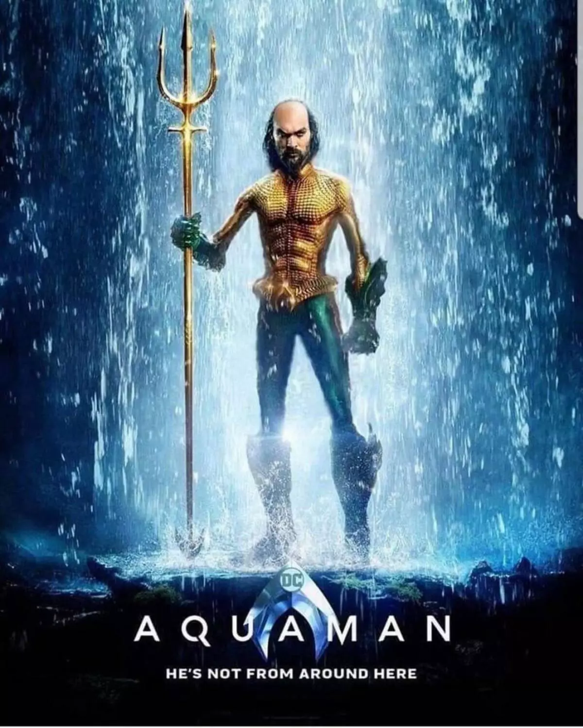 Jason Momoa ngabagi poster tina "Aquarequequare nyata" sareng peminat