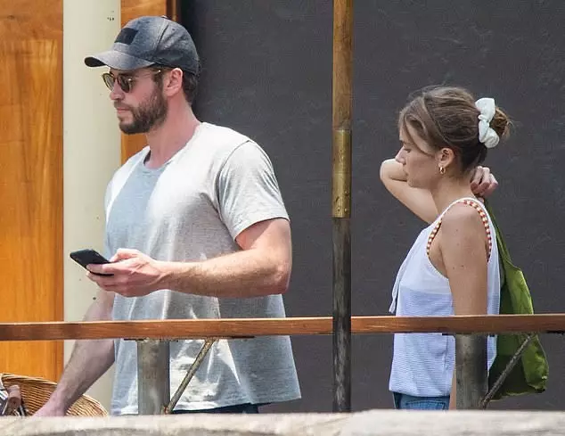 Poto: Liam Hemsworth dikonfirmasi novel sareng modél Gabriella Brooks 48030_1