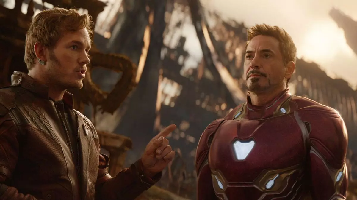 Si Robert Downey Jr. gihubad alang sa Chris Meett, nga gitawag nga "Mas grabe nga Chris" sa Hollywood