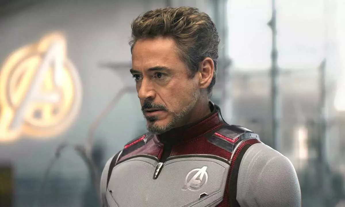 Pembantu Robert Downey Jr. Video berkongsi dari latihannya dalam imej Tony Stark