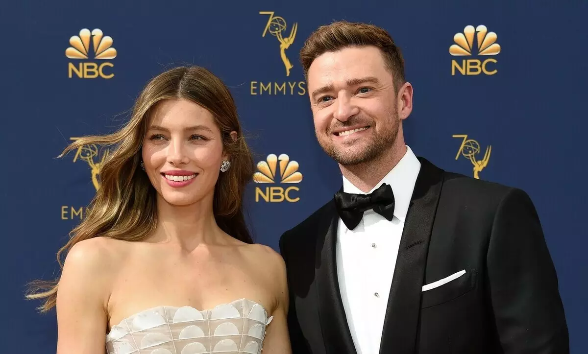 Kualitas Justin Justin Timberlake nyritakake anak nomer loro penyanyi lan Jessica Bil