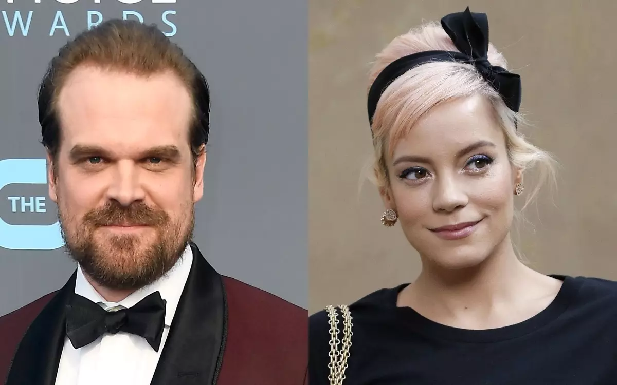 Μέσα: Ο David Harbour συναντά το Lily Allen