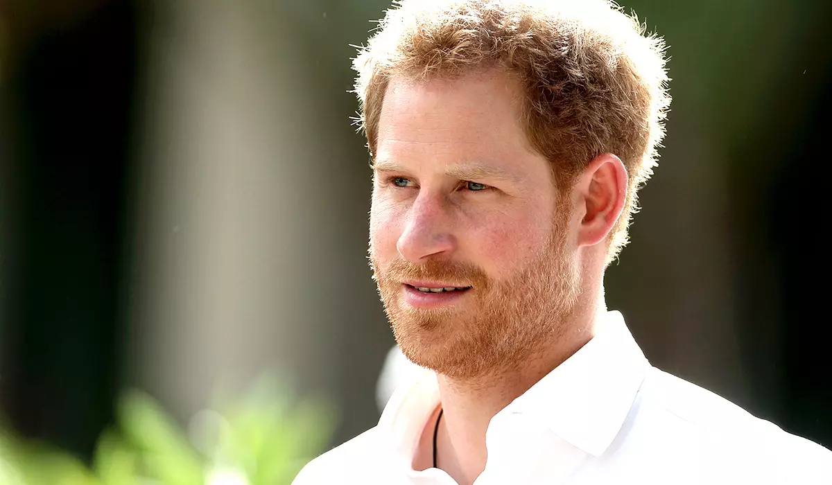 Prince Harry se youn nan sèlman nan BCS yo, ki moun ki fòse yo eskize pou rasis