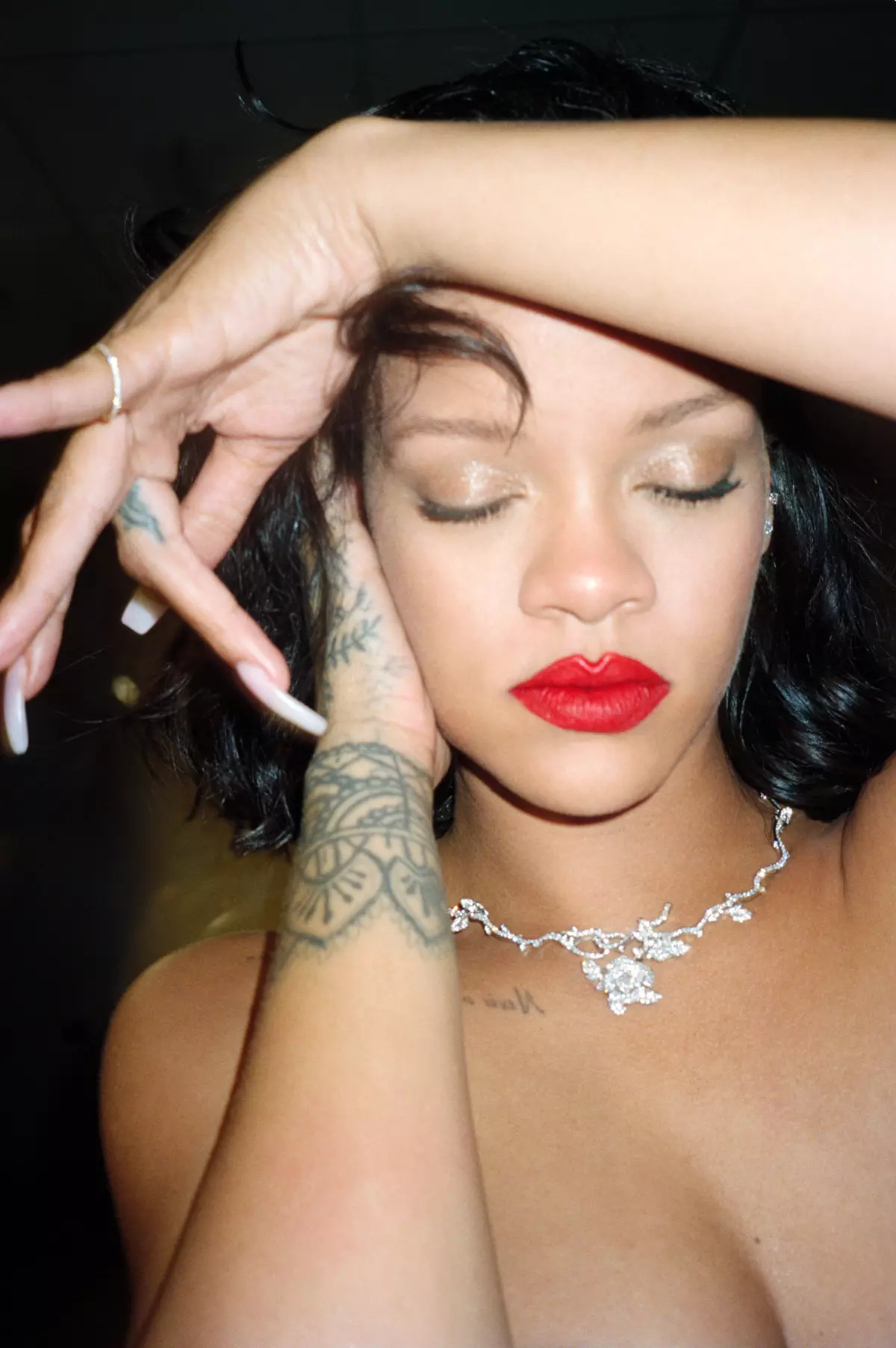 Rihanna spoke about the novel with arab billionaire in conversation with interview 51625_8