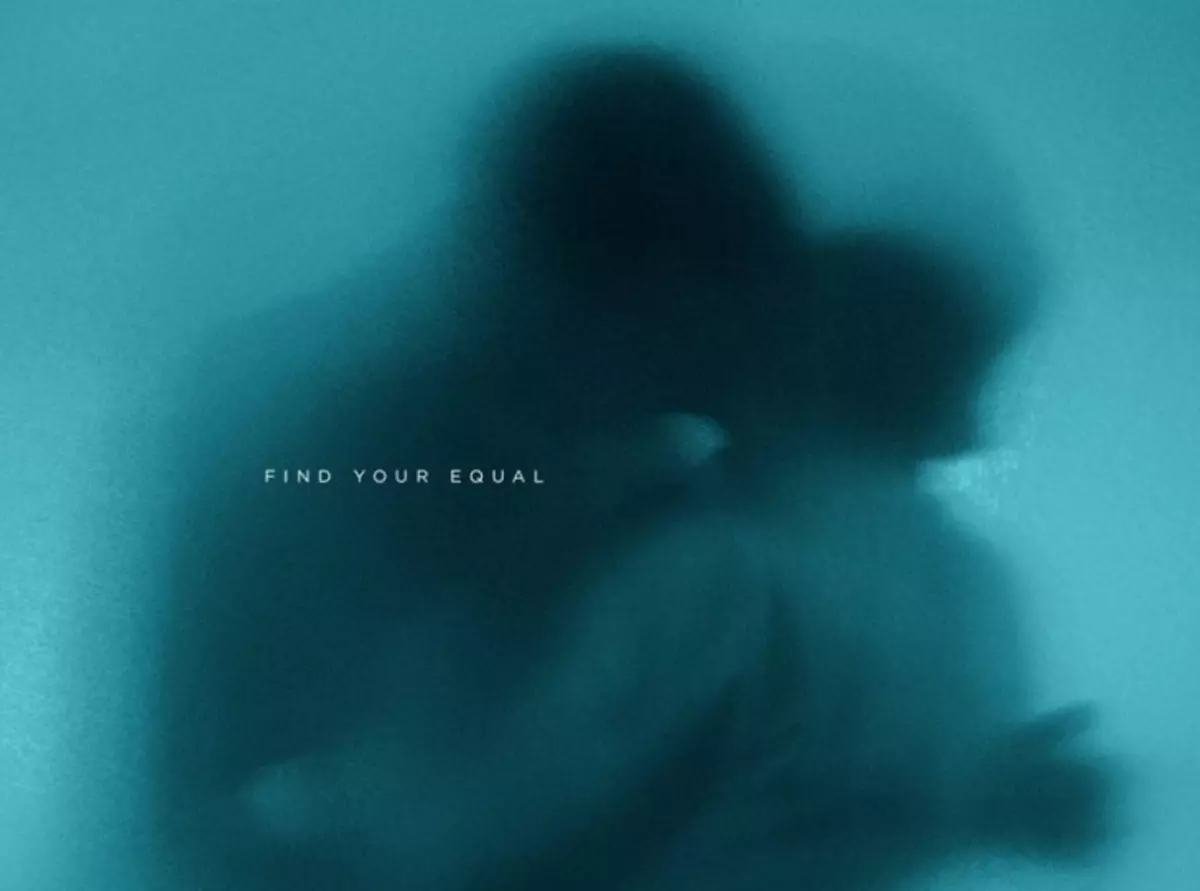 Kristen Stewart e Nicholas Holt Kiss no primeiro tráiler "igual"