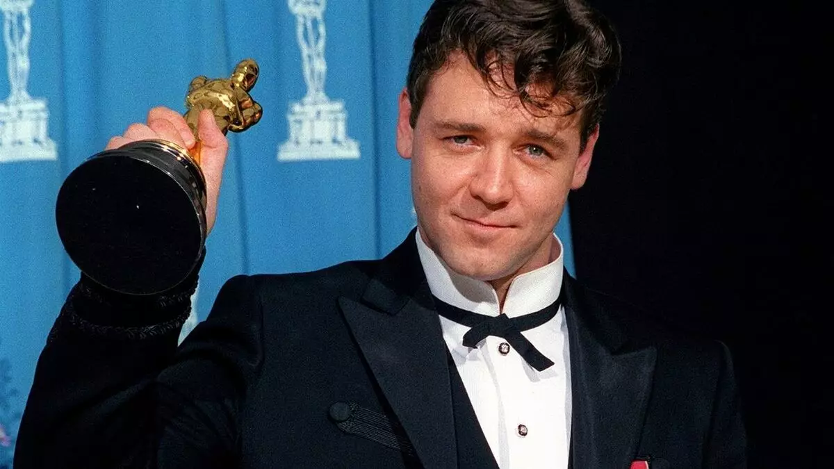 Russell Crowe jaučiasi kaltas už pergalę Oscar 2001 m