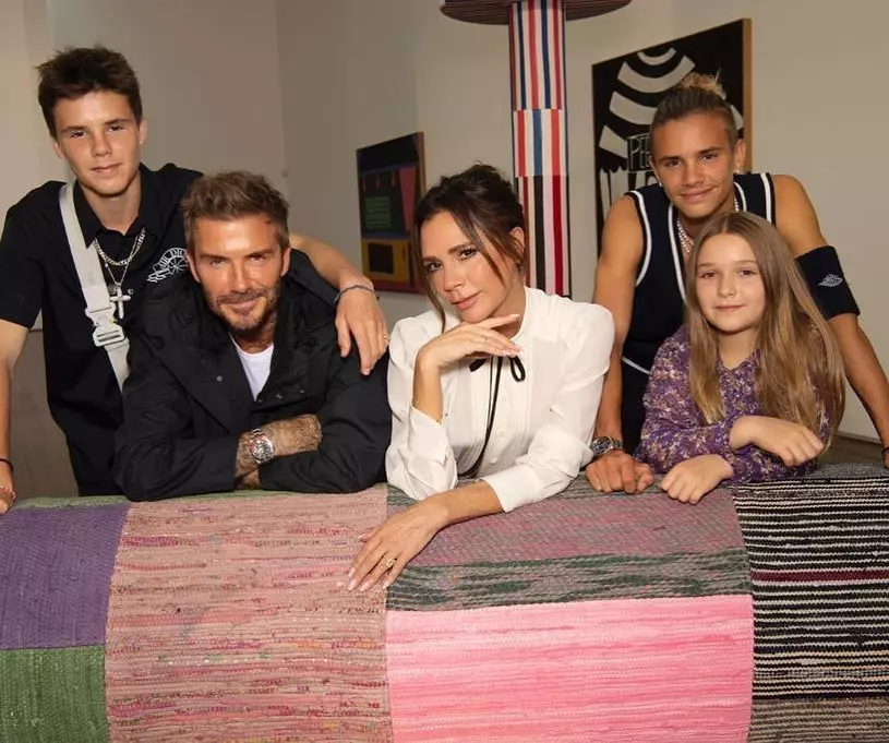 Romeo er høyere enn David: Victoria Beckham viste familiebilder fra 