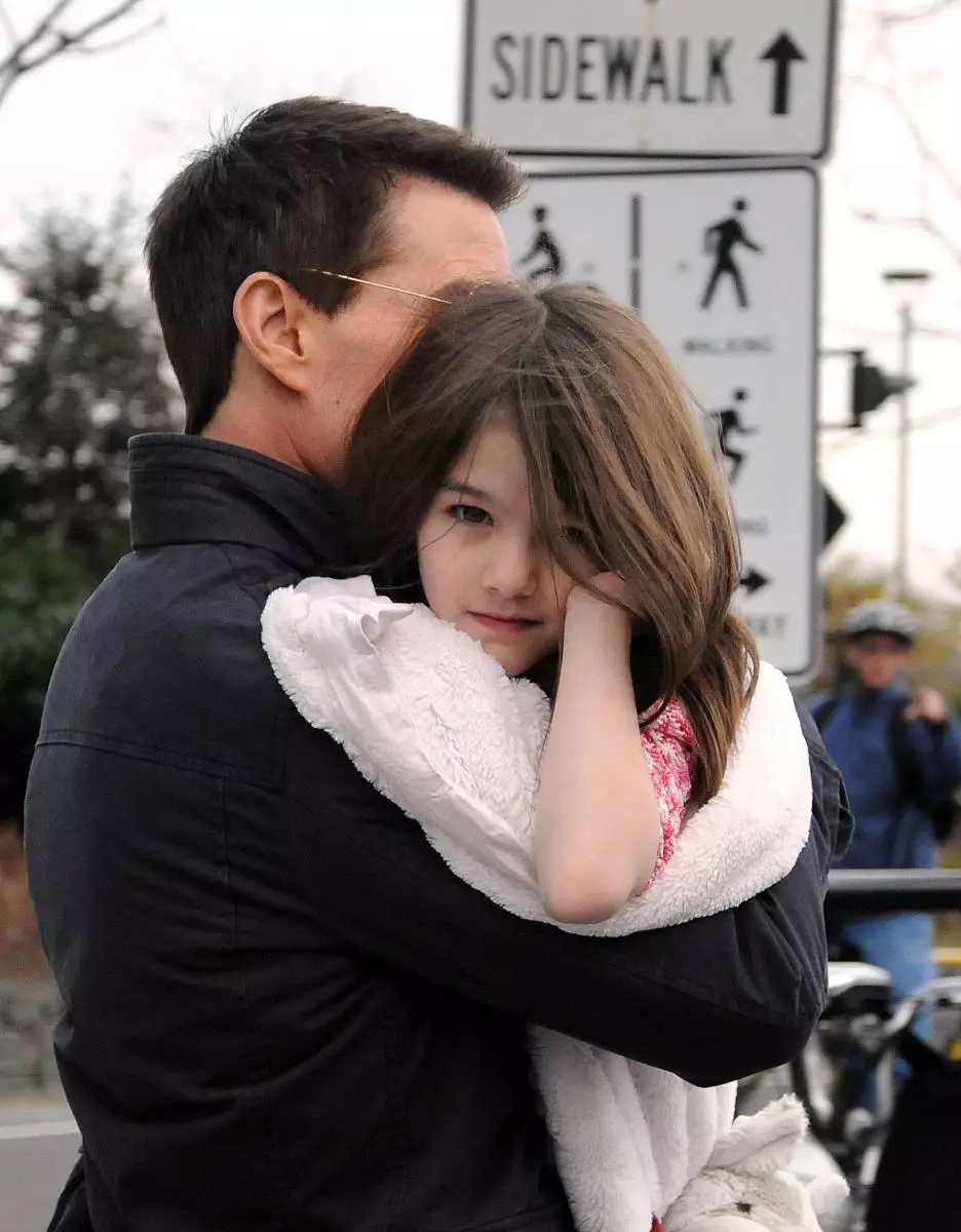 Mídia: Tom Cruise quer atrair a filha de Suri para a Igreja de Scientologists 53016_3