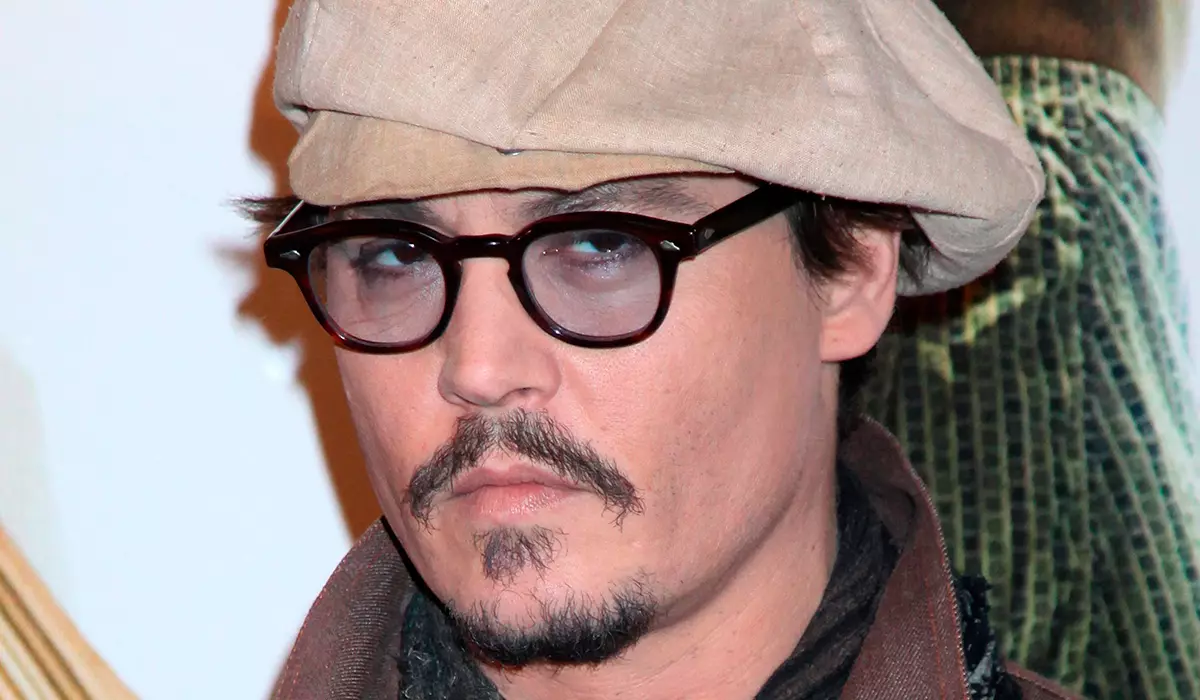 Ayant tiré une douche, boire de l'alcool: l'attaquant pénétré dans la maison de Johnny Depp