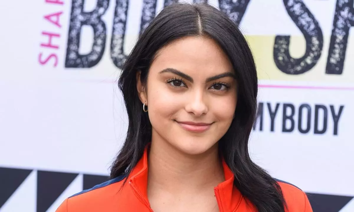 Star "Riverdale" Camila Mendez ispričao o poteškoćama romana s kolegama u show business