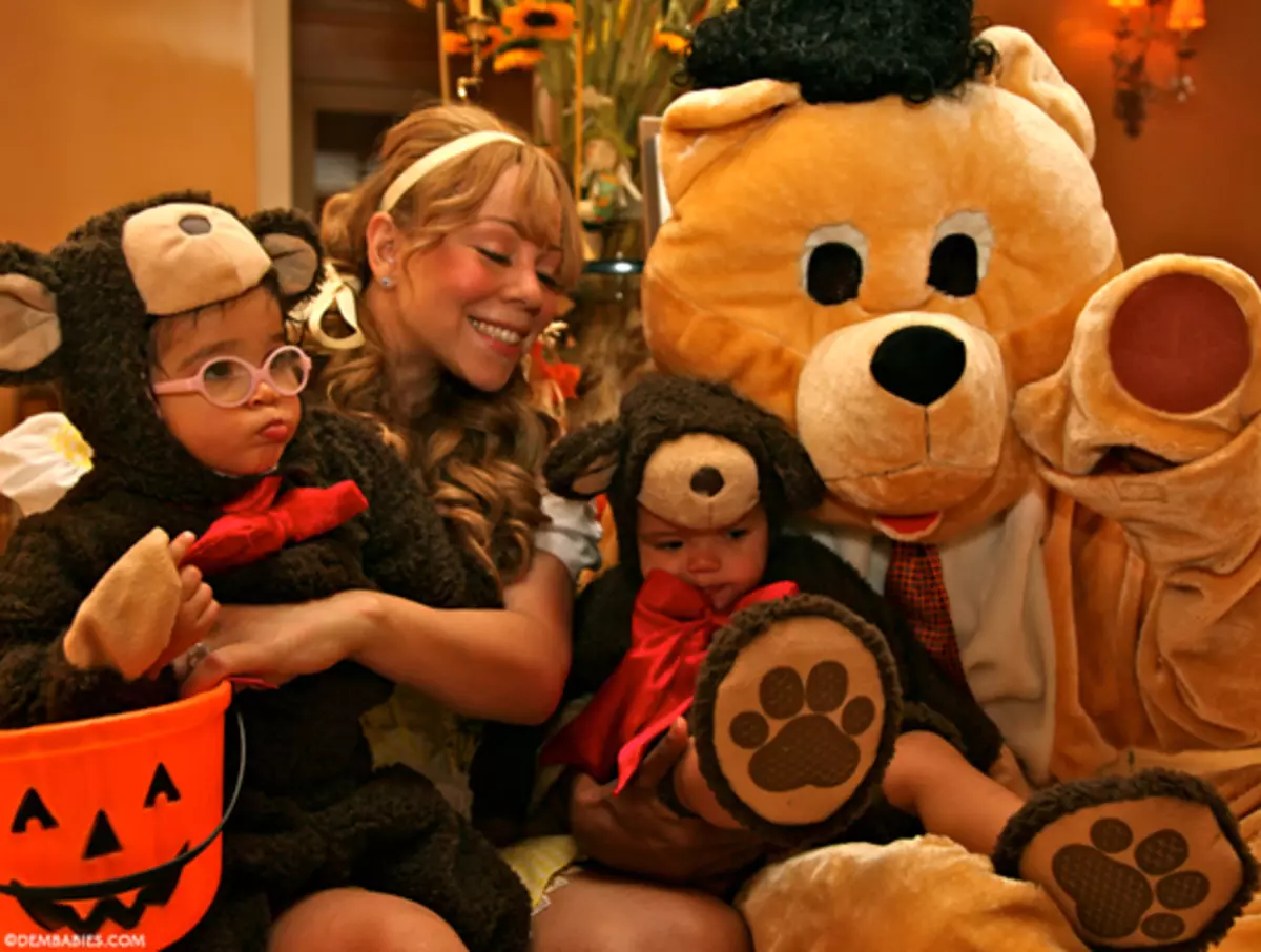 Sterne auf Twitter: Lia Michelle hält Halloween auf dem Schießen und Hillary Duff mit einem Schwein 58786_6
