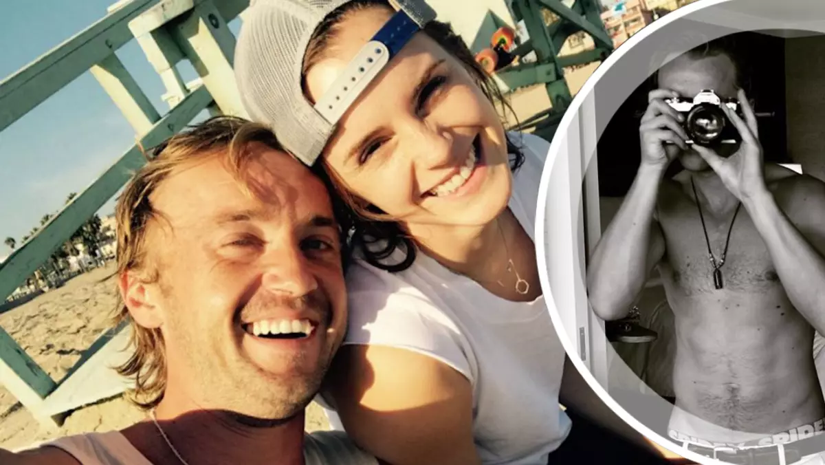 "Et sous le lit Emma Watson": Les fans discutent du torse nu Tom Felton