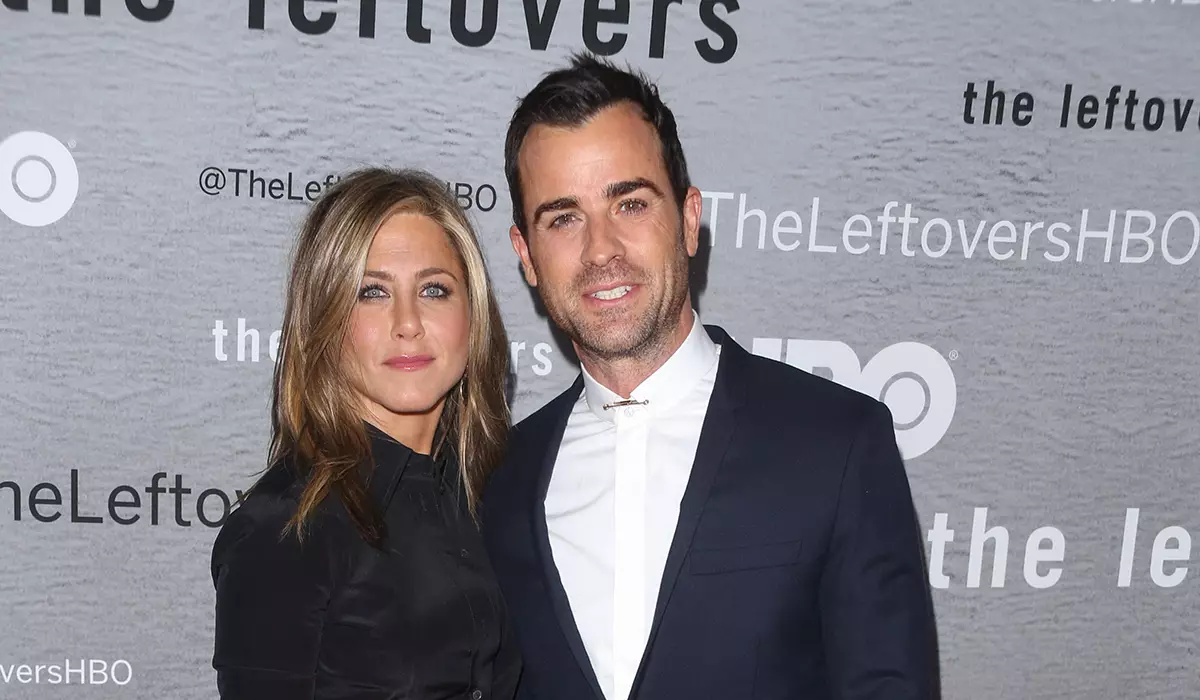 O ex marido Jennifer Aniston aclarou o estado da súa relación en Apple +