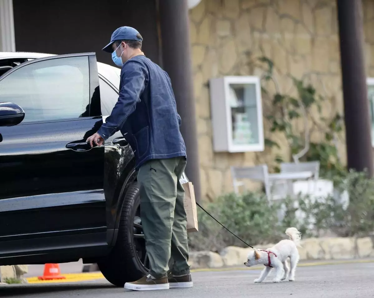 Orlando Bloom filloi një qenush pas zhdukjes së qenit të tij të preferuar: 