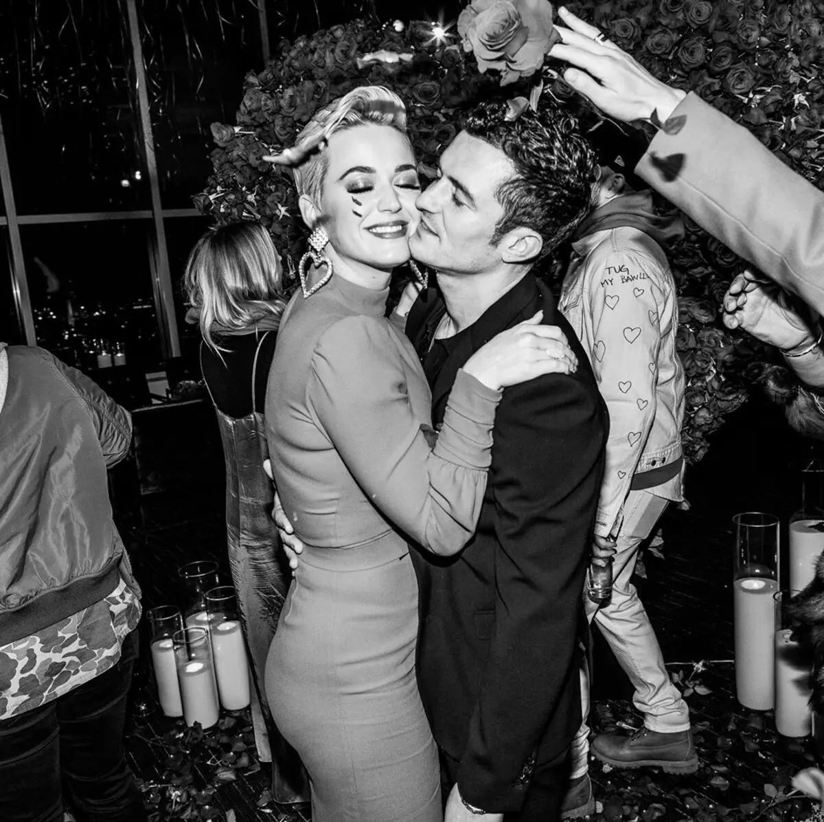 Et il n'y a pas de mariages: Katy Perry et Orlando Bloom ont célébré l'anniversaire de l'engagement 60618_2