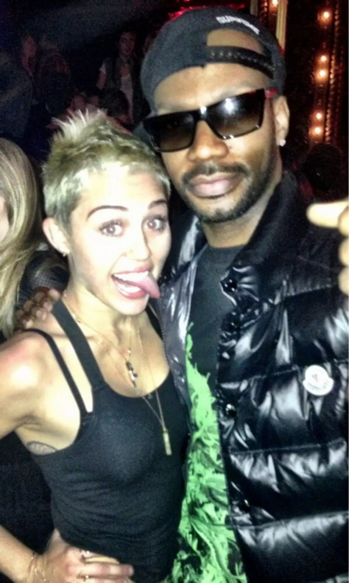 Sterren op Twitter: New Tattoo Miley Cyrus en Nieuw Beroep Zoe Dilit 61474_8