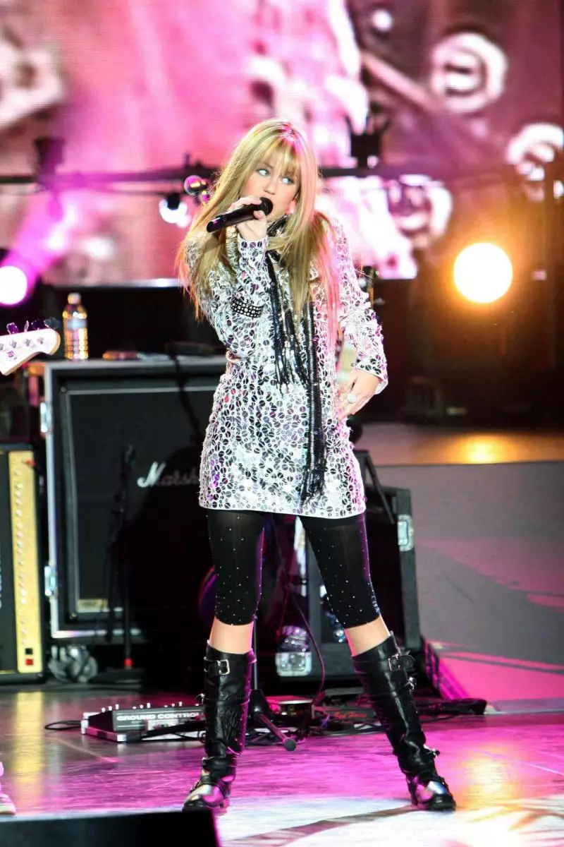 Miley Cyrus skreau in brief fan Fictional Hannah Montana, en dat antwurde 61581_1