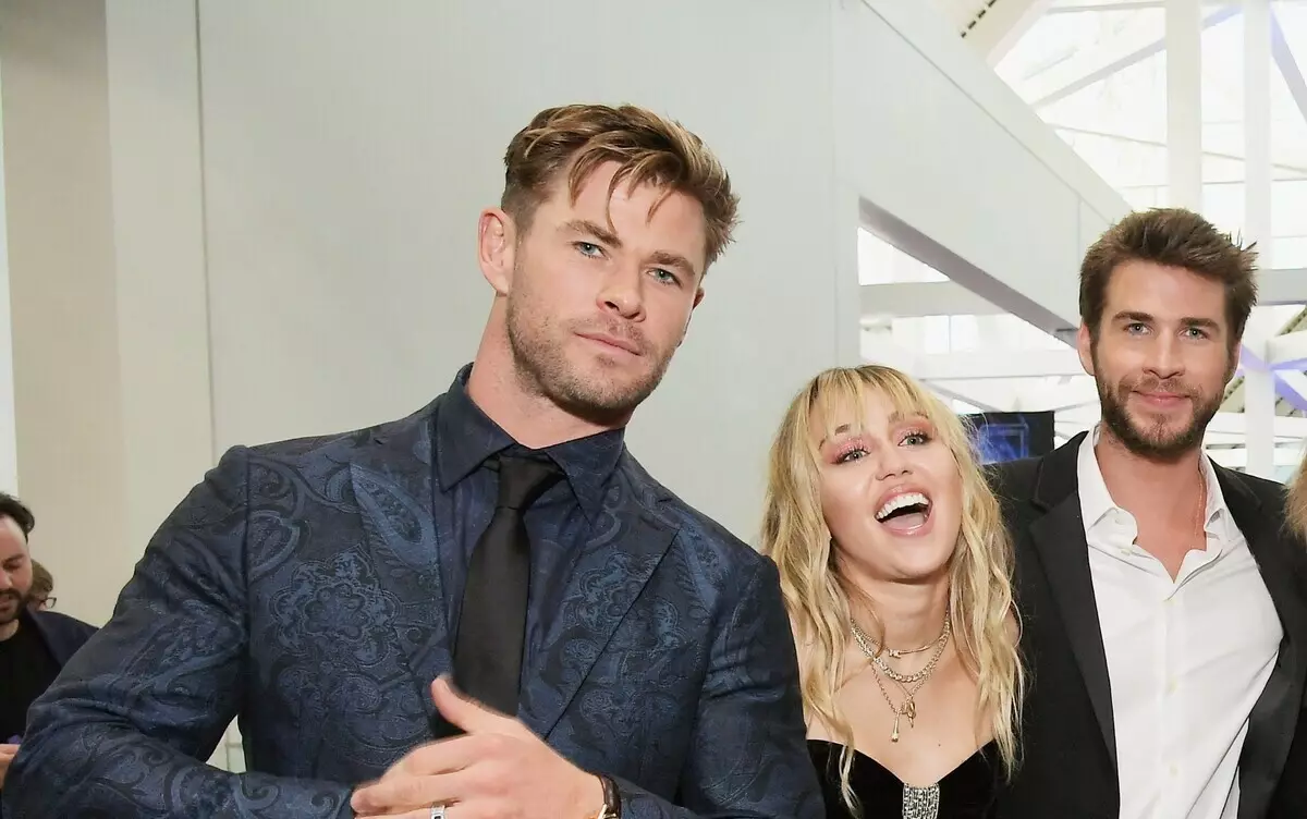 Chris HemsworthがLiamとMiley Cyrusを離婚してうれしいと思われるファン