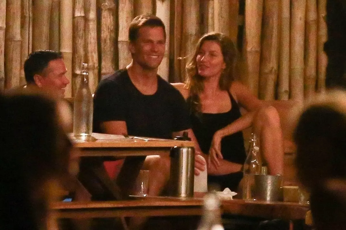 Family Idyllo: Tom Brady com sua esposa Giselle Bundchen descansa na Costa Rica 62559_4